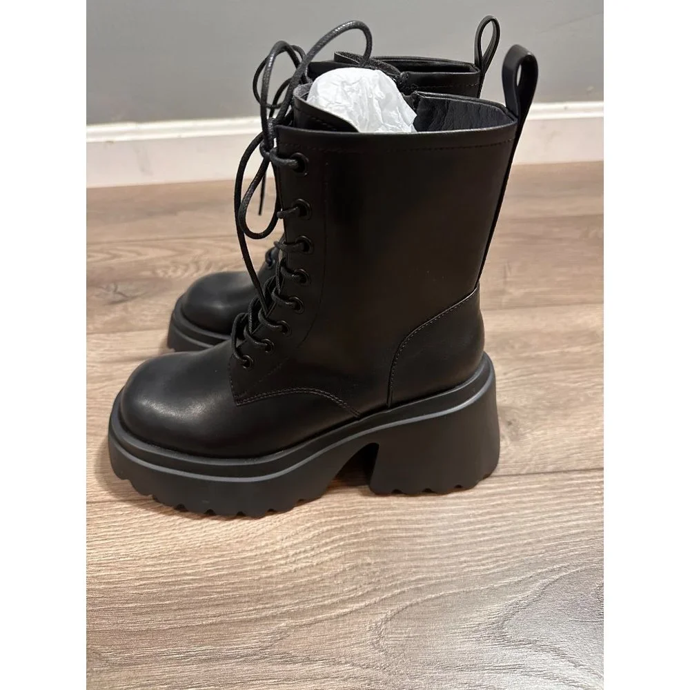 Cider NWT Chunky Block HeelFaux Leather Chelsea Boot 6 - Picture 4 of 12